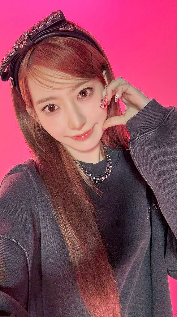 Latest photo of Sakura (LE SSERAFIM)