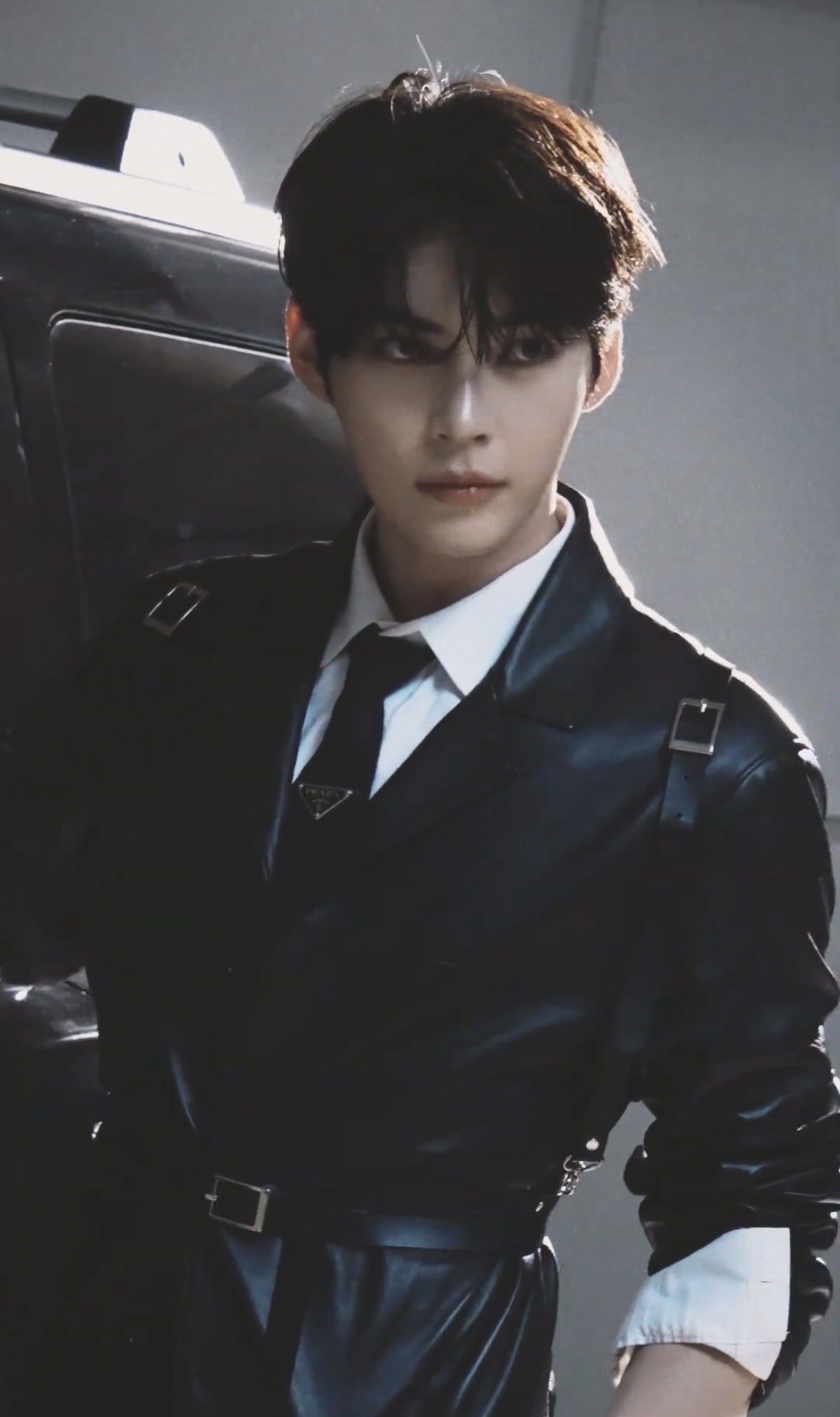Behind-the-scenes cut of Sung Hanbin (ZEROBASEONE)