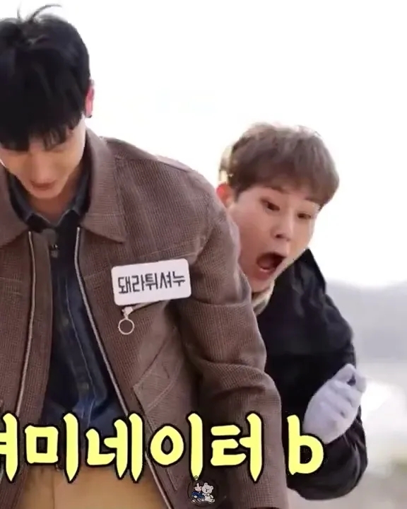 Behind-the-scenes cut of Shownu (MONSTA X)