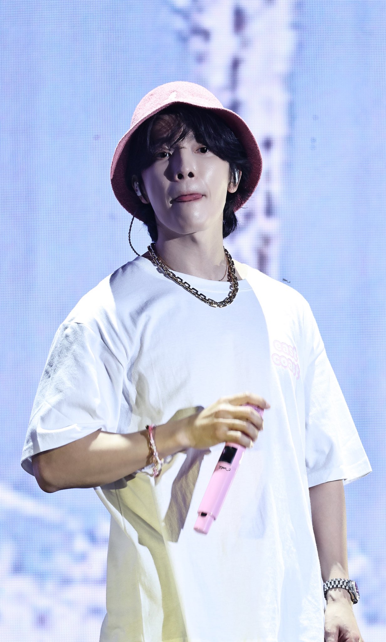 Today's most popular wallpaper in the Donghae (Super Junior) community