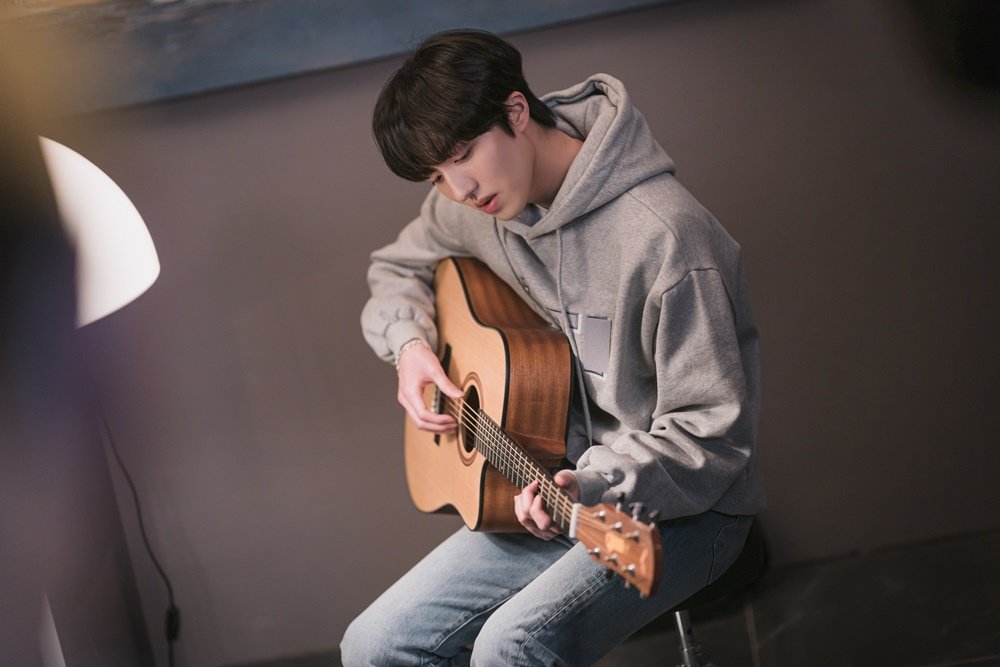 Latest photo of Chani (SF9)