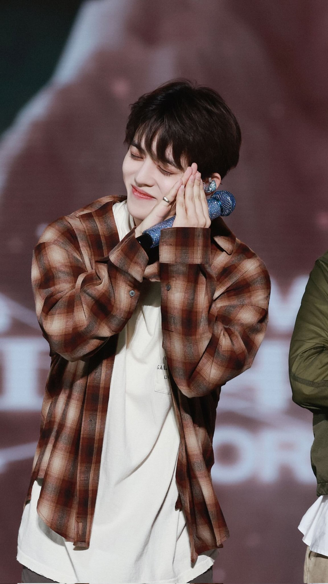 A moment captured by S.Coups (SEVENTEEN)'s fan