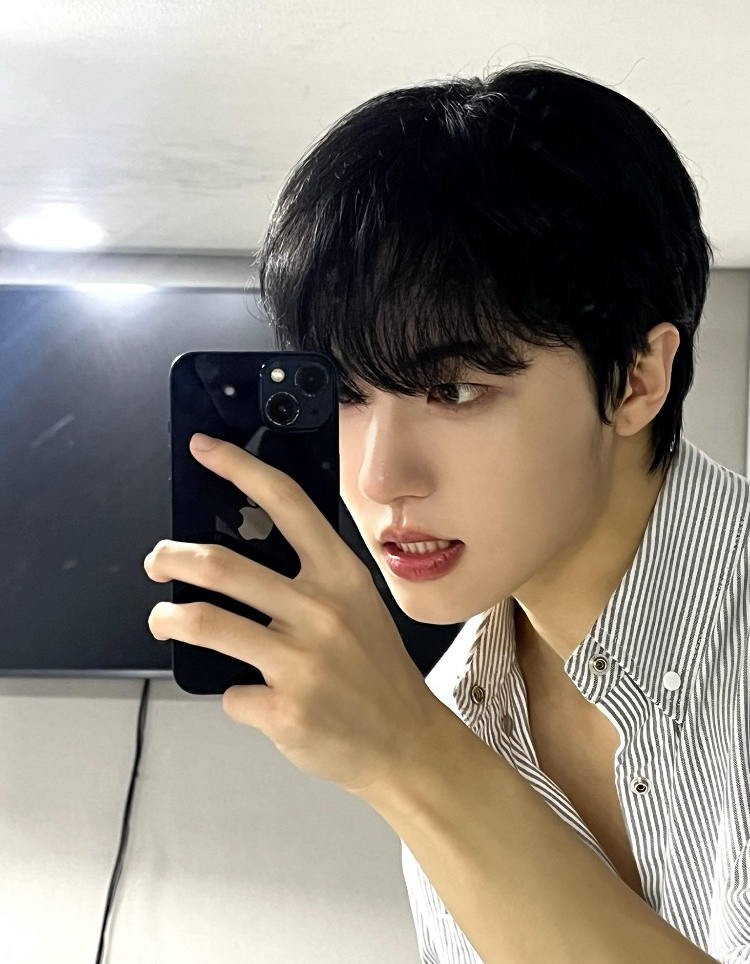 Latest photo of Junghoon (Xikers)