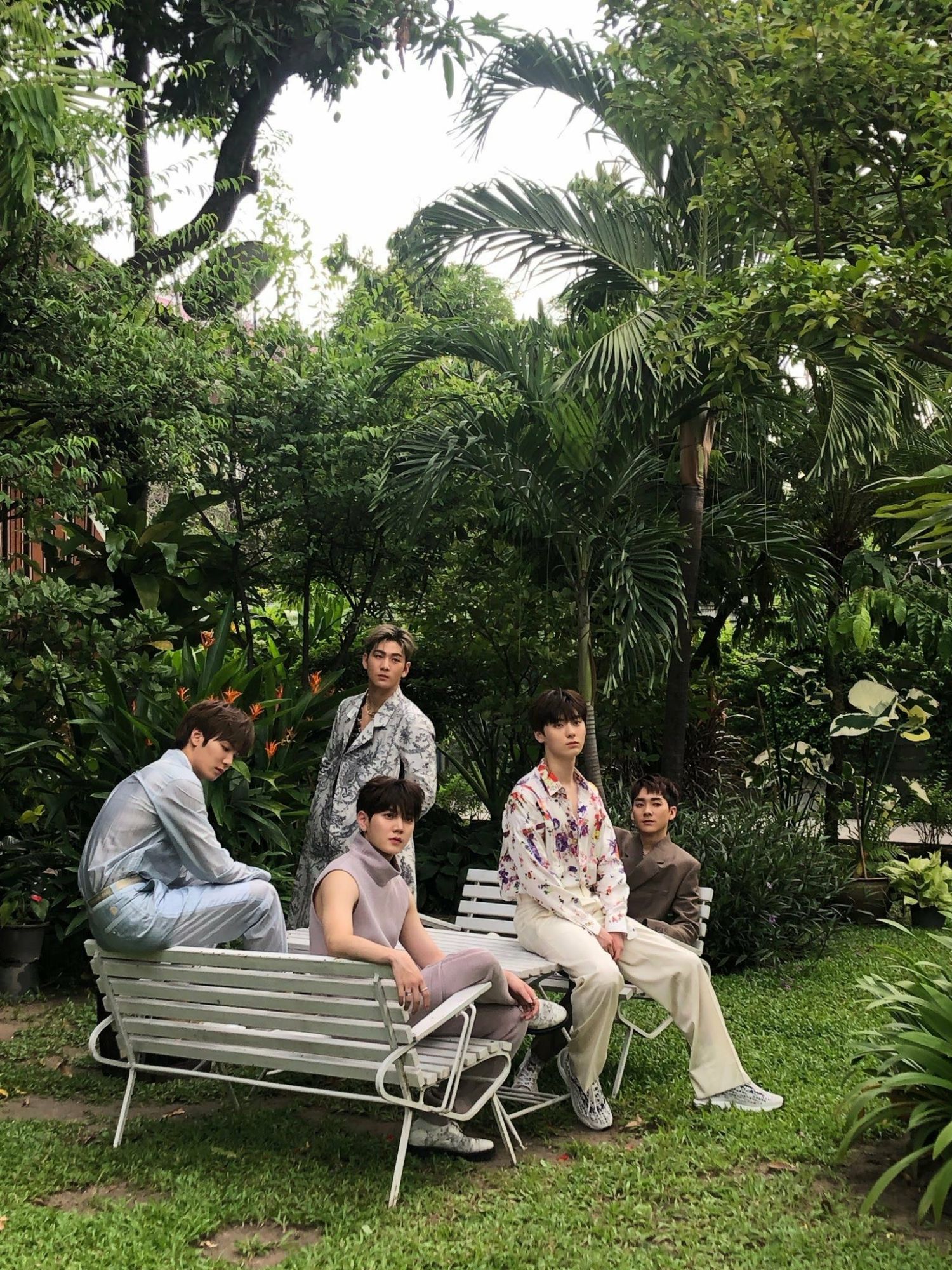 Latest photo of NU'EST