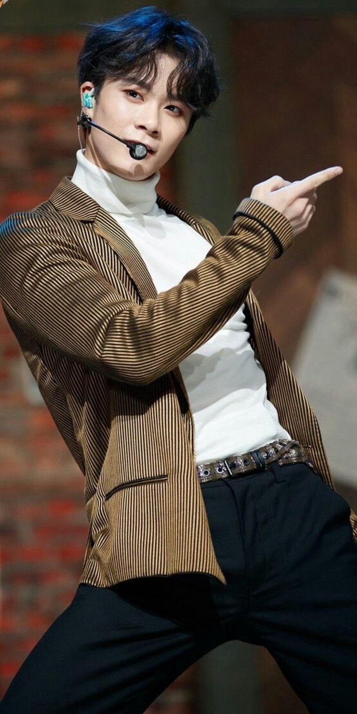 Behind-the-scenes cut of Moonbin (ASTRO)