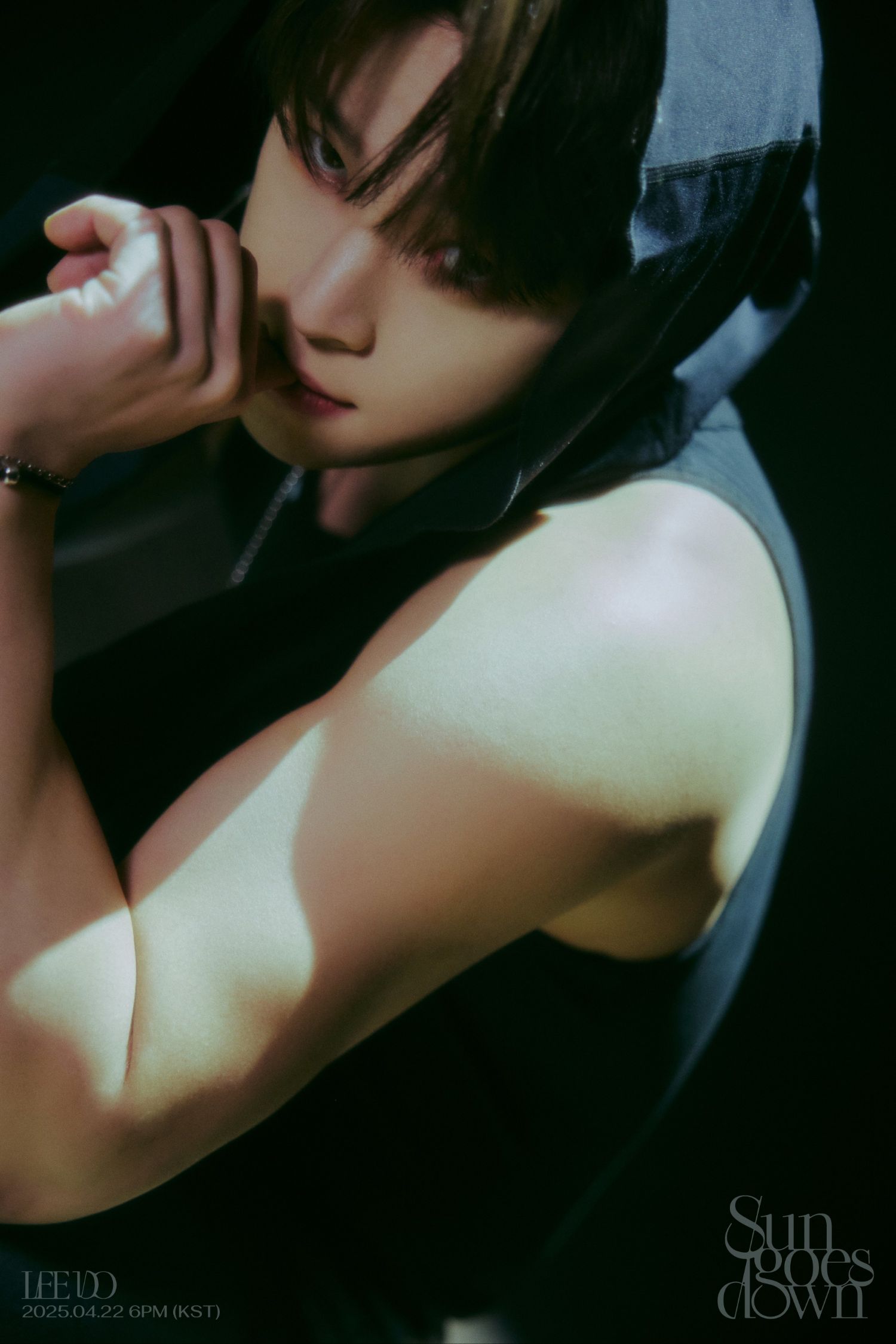 Recent activity shot of LEE DO (ONEUS)