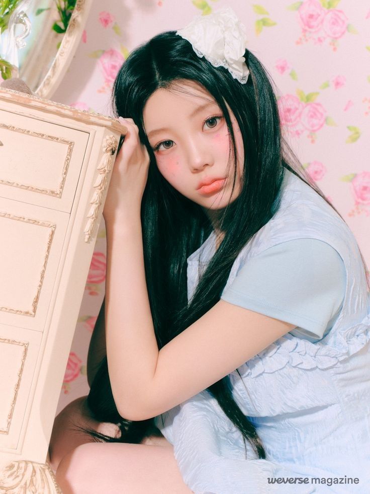 Behind-the-scenes cut of Wonhee (ILLIT)
