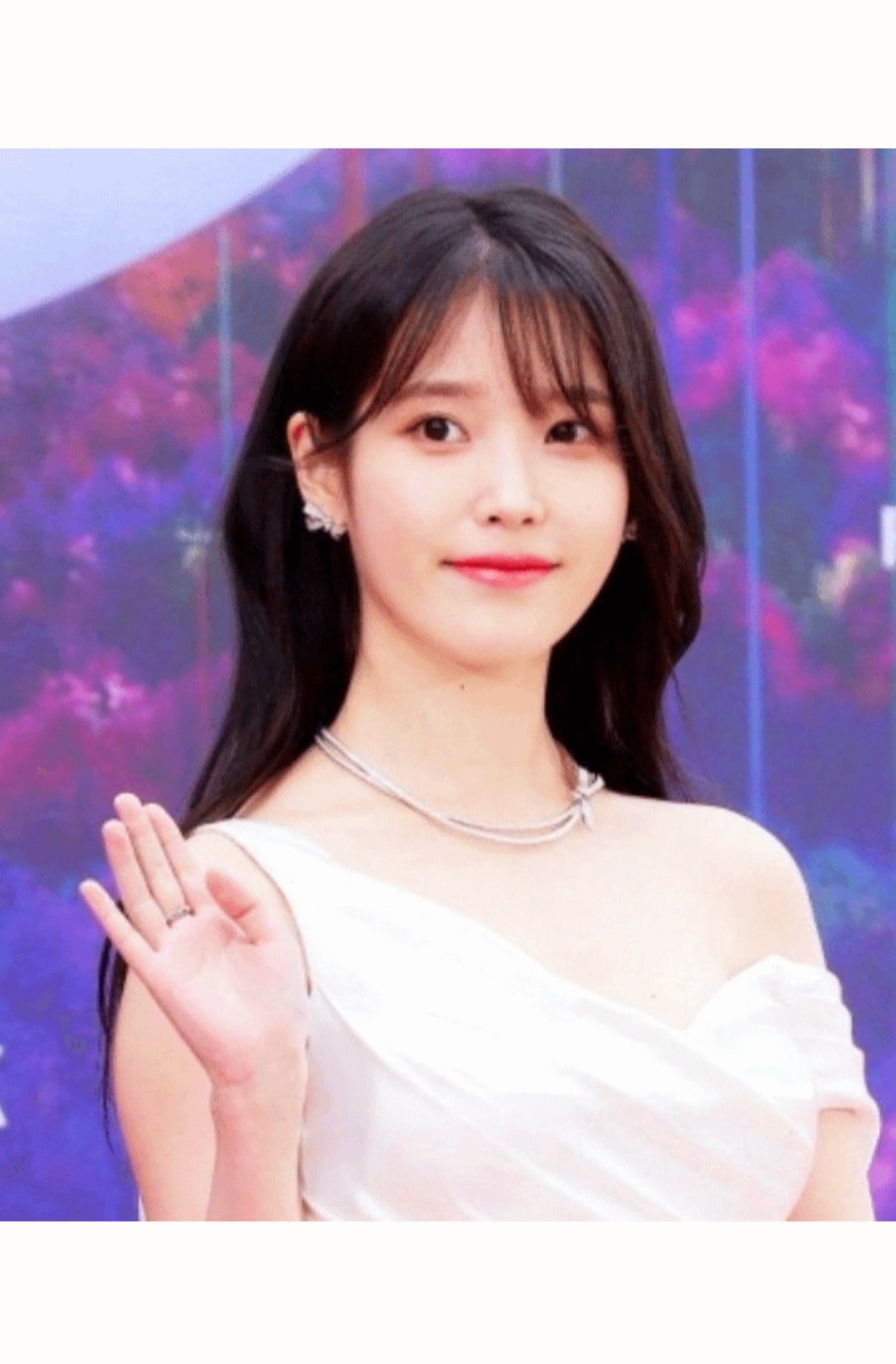 Latest photo of IU