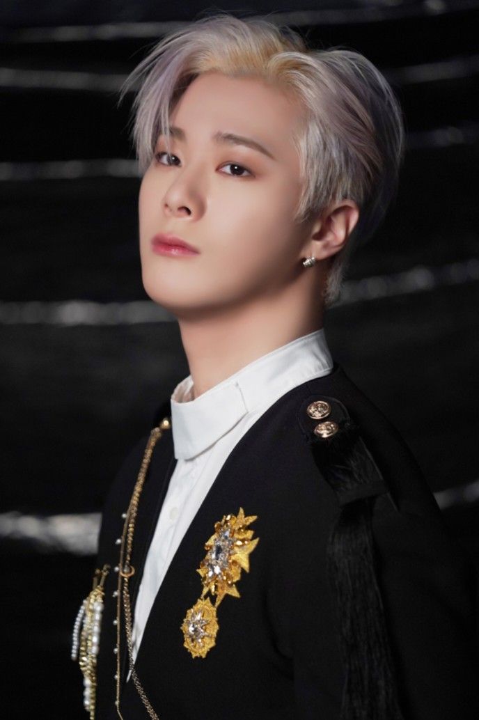 Behind-the-scenes cut of Moonbin (ASTRO)