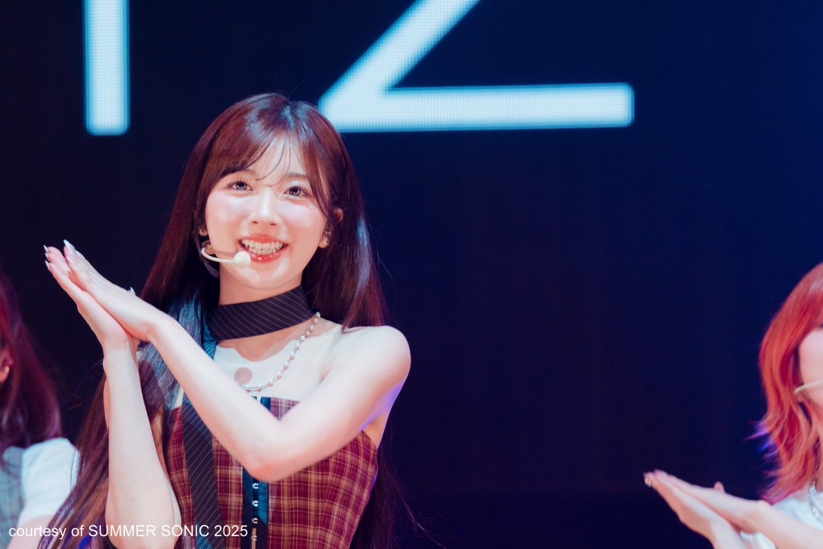 A moment captured by NiziU's fan