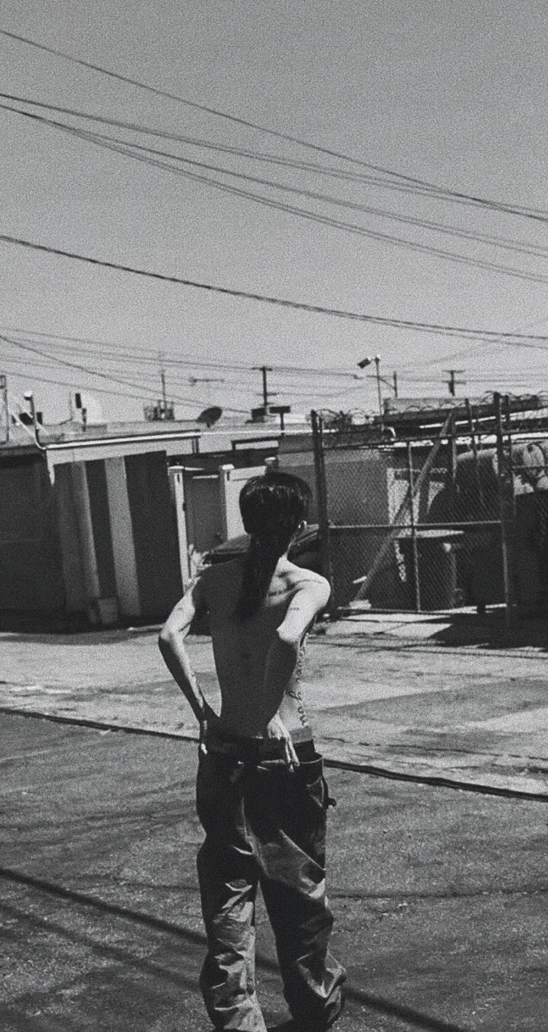 Foto aktivitas terbaru G-DRAGON (BIGBANG)