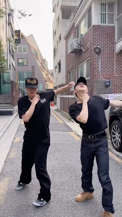 TNX의 최신 사진