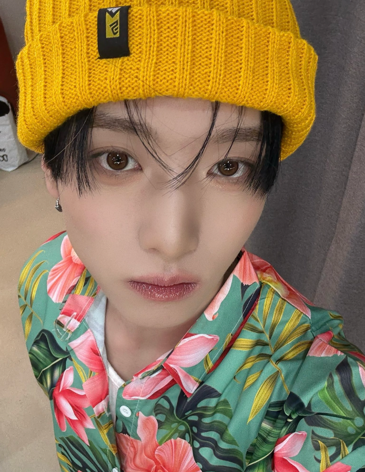 Recent activity shot of Yujun (Xikers)