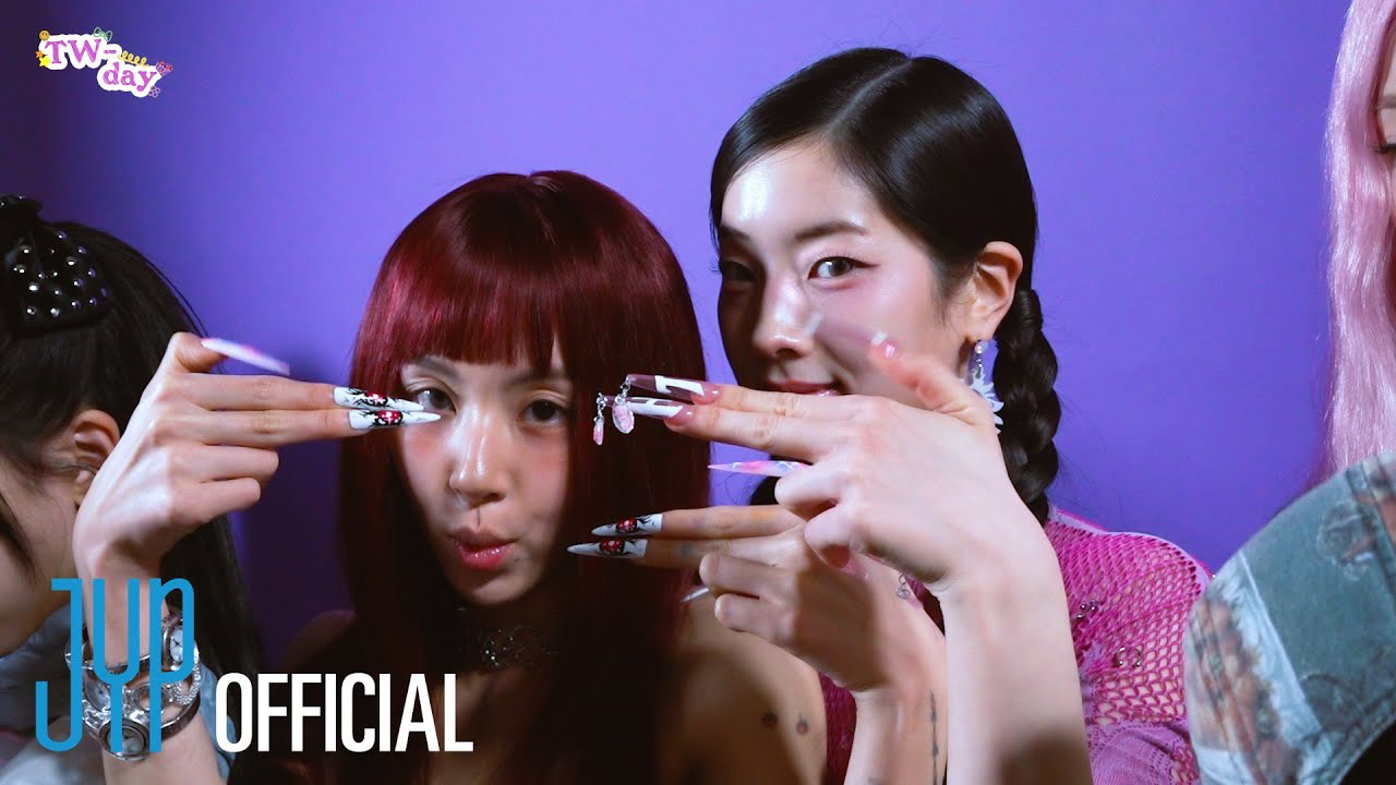 다현 (TWICE)의 비하인드 컷