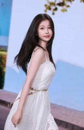Latest photo of Esther Yu