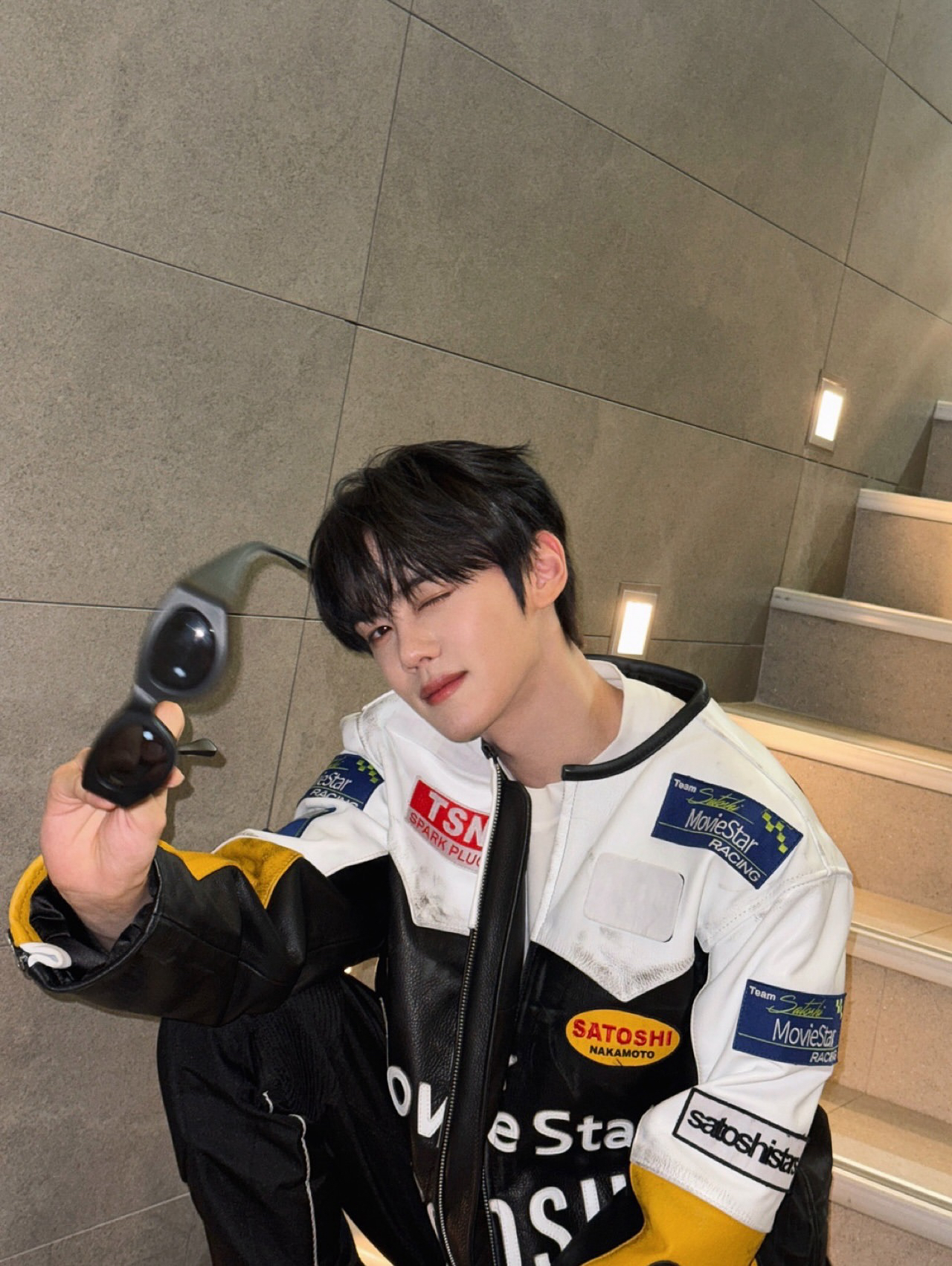 Behind-the-scenes cut of Kim Gyuvin (ZEROBASEONE)