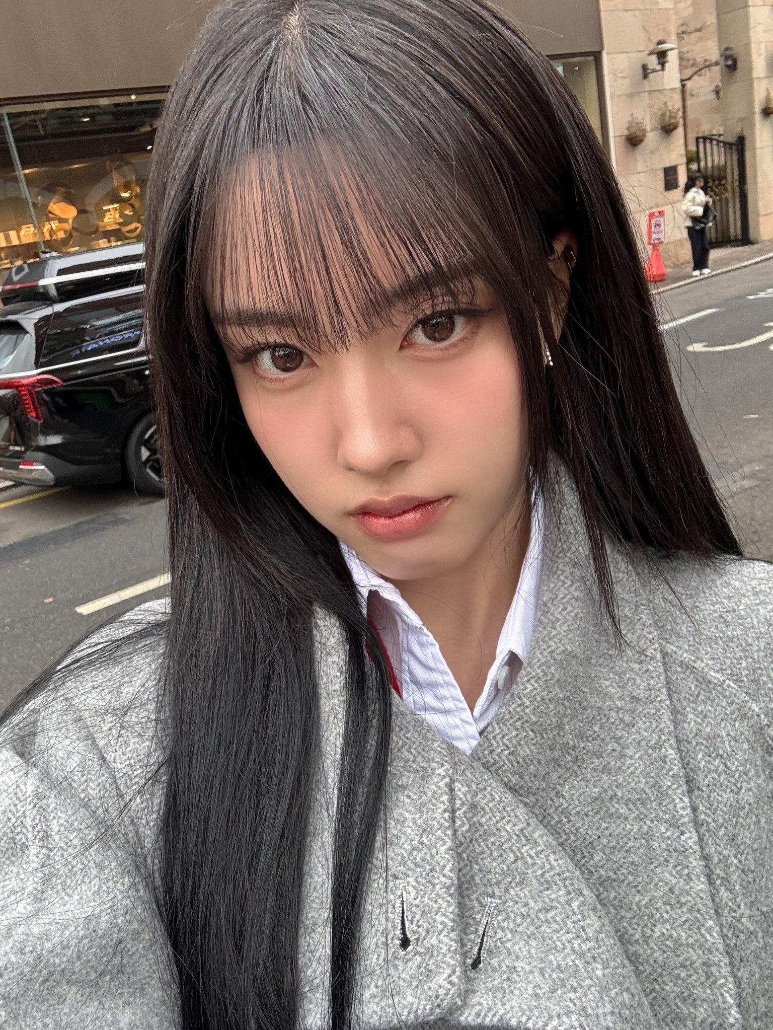 Behind-the-scenes cut of STAYC