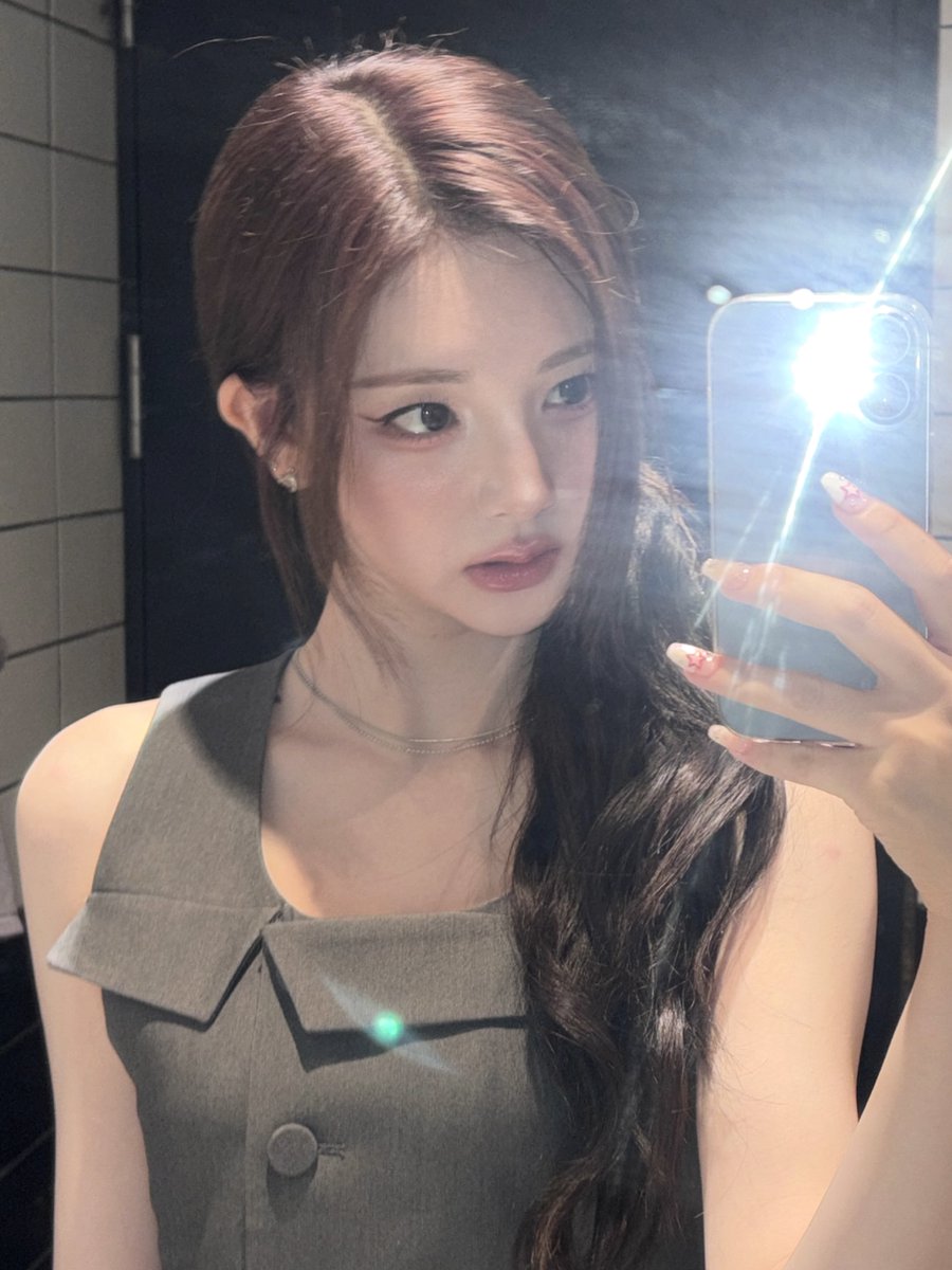 Latest photo of tripleS