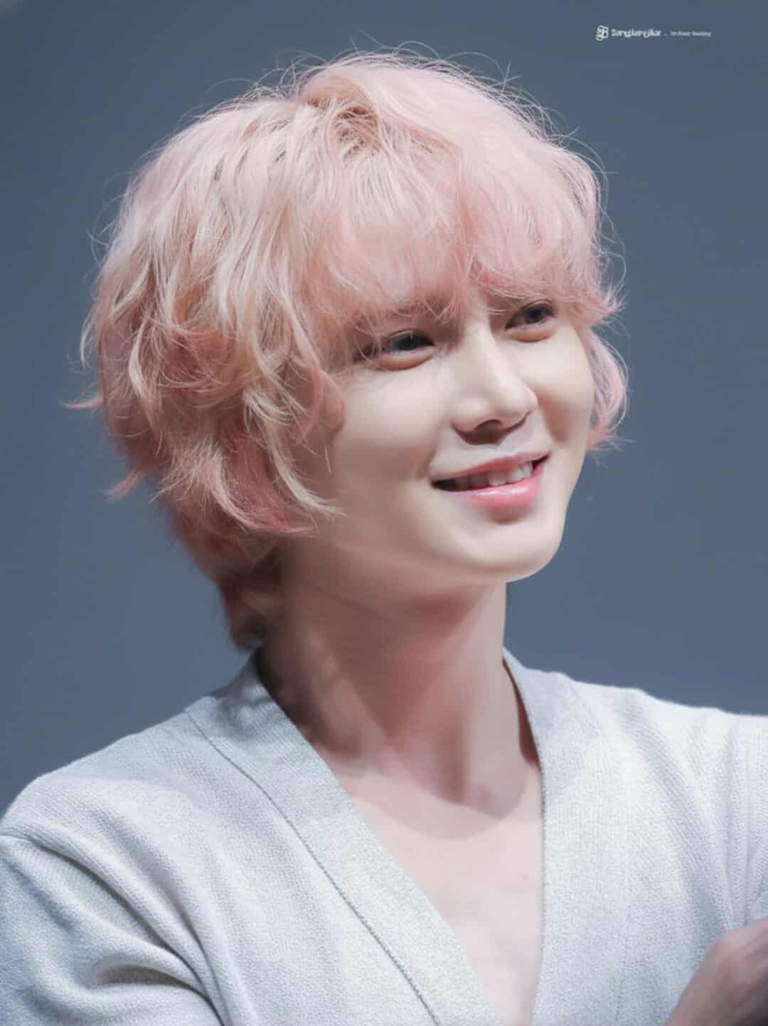 Recent activity shot of Yeosang (ATEEZ)