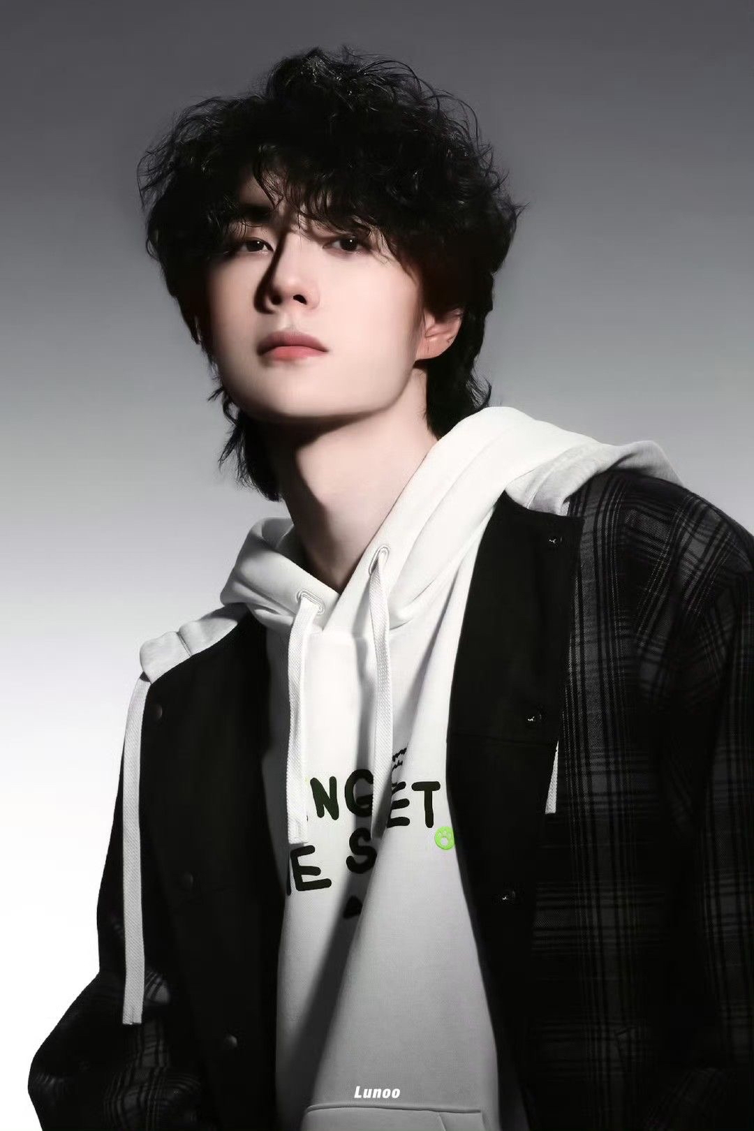 Recent activity shot of Wang Yibo