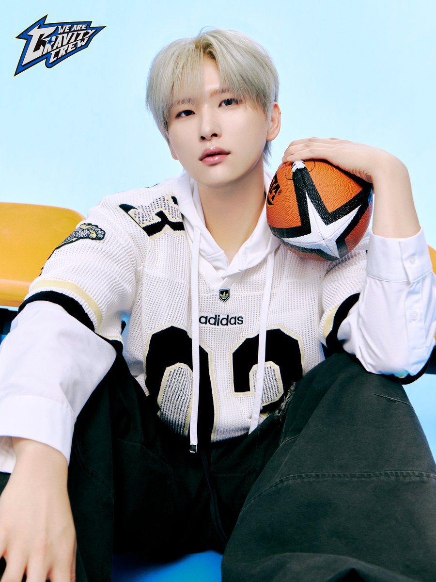 A moment captured by CRAVITY's fan