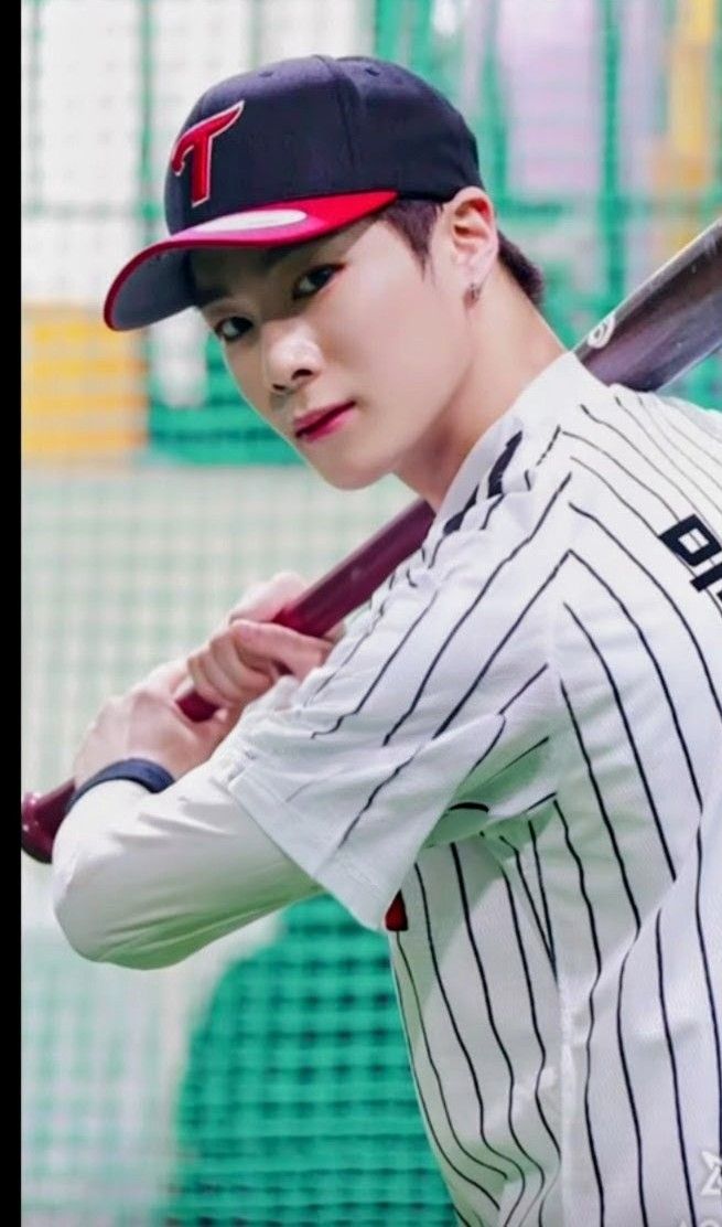 Fan-made special wallpaper for Moonbin (ASTRO)