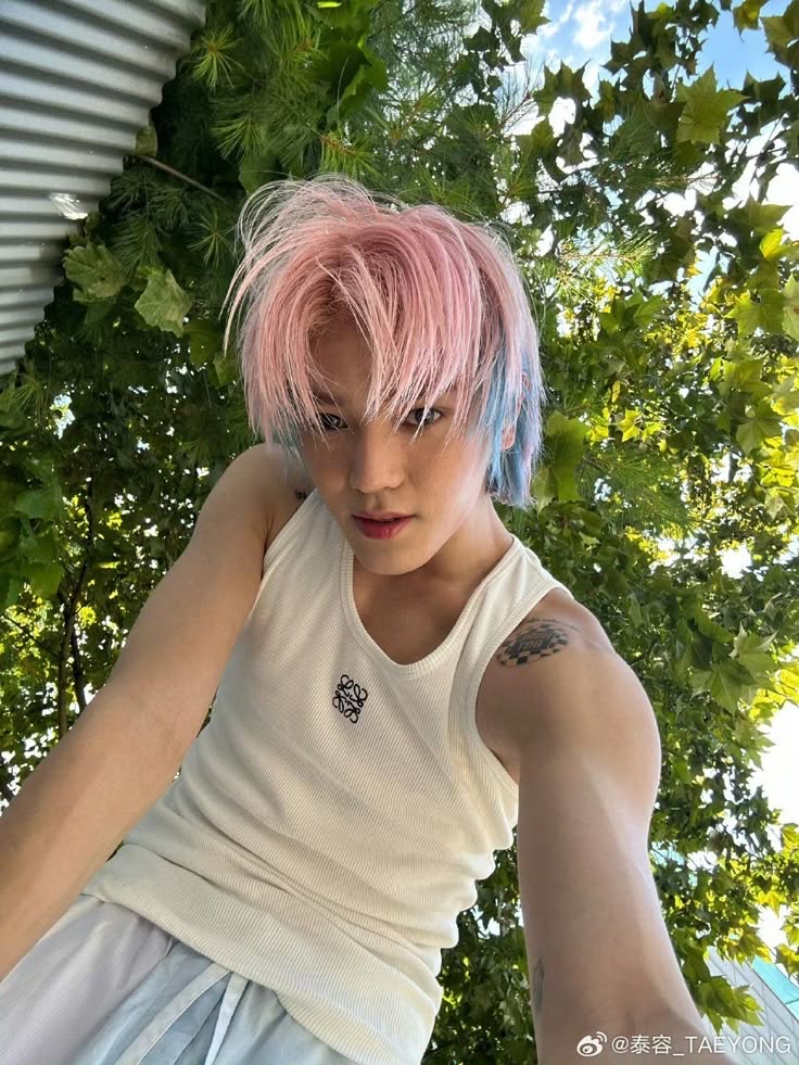 A moment captured by Taeyong (NCT 127)'s fan
