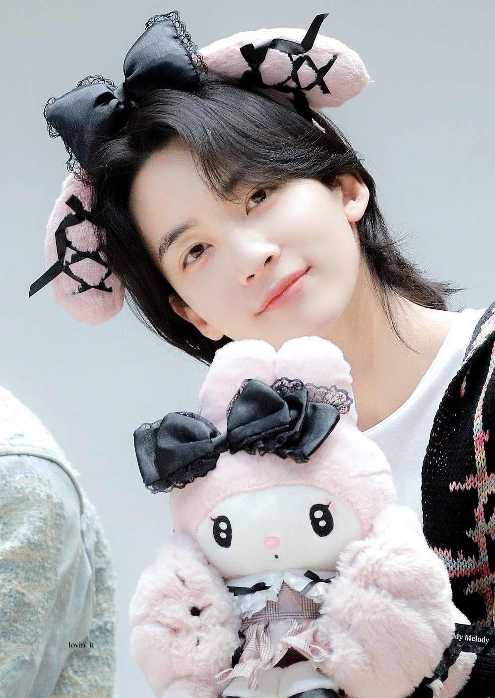 Recent activity shot of Jeonghan (SEVENTEEN)