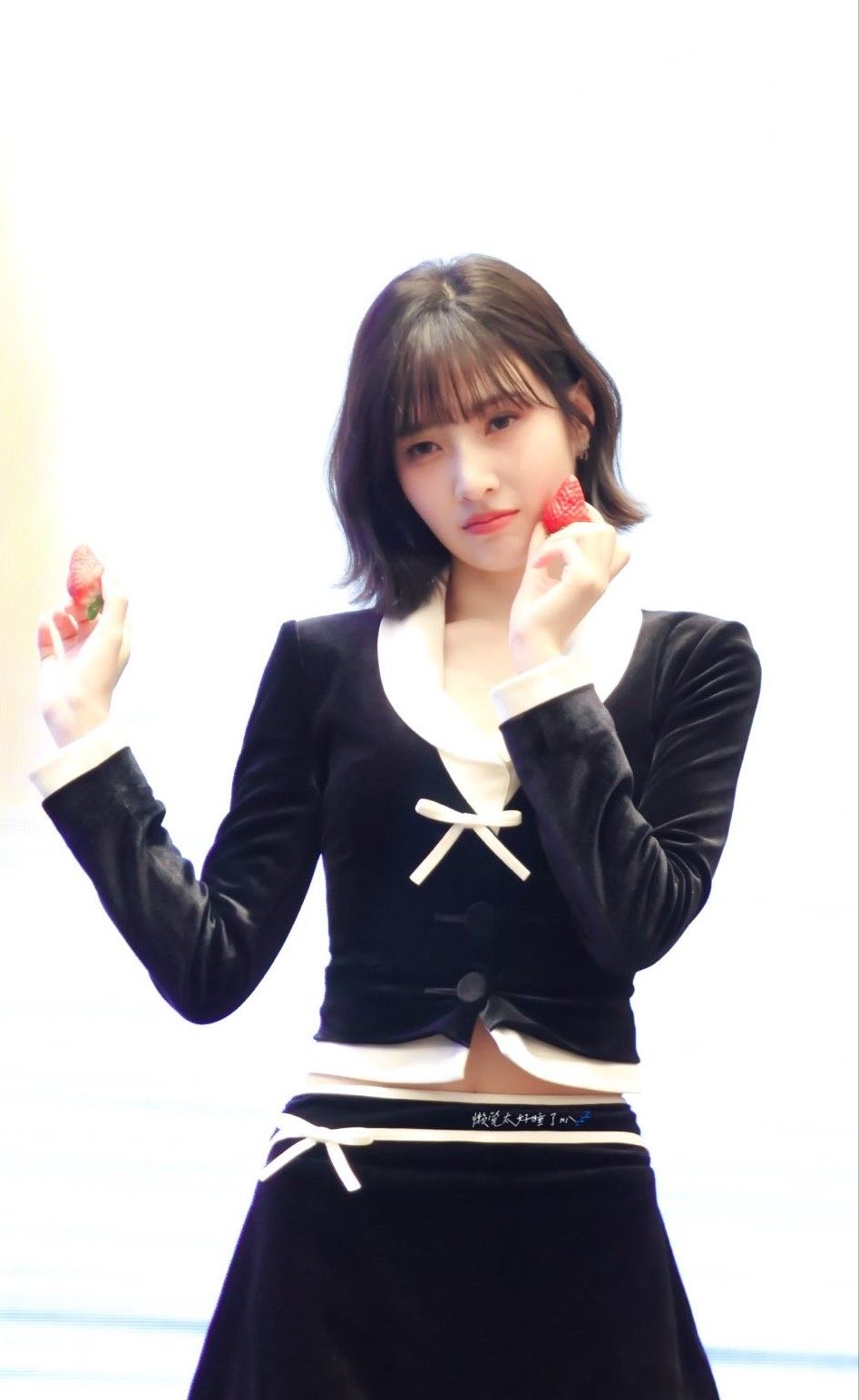 A moment captured by Joy (Red Velvet)'s fan