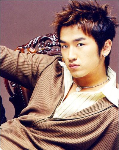 Latest photo of Lee Minwoo (SHINHWA)