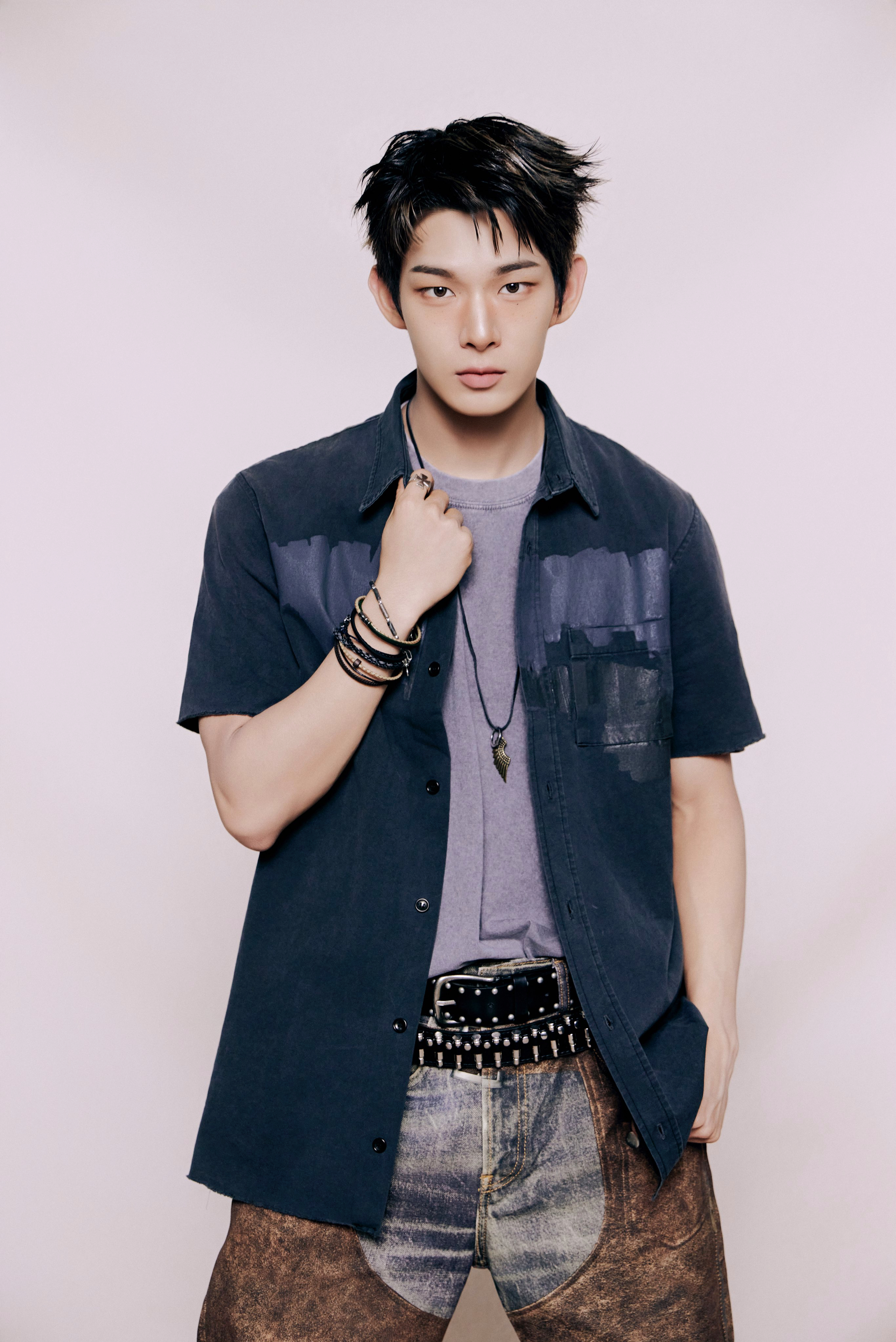 A moment captured by Steven (AHOF)'s fan