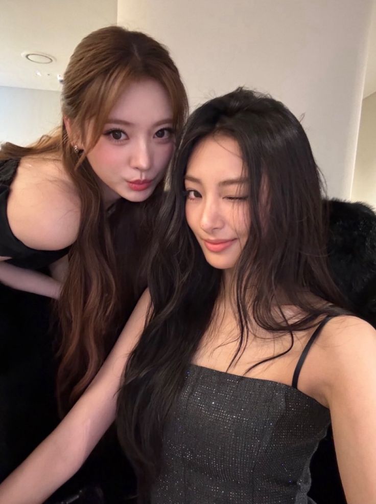 Recent activity shot of Anna (MEOVV)