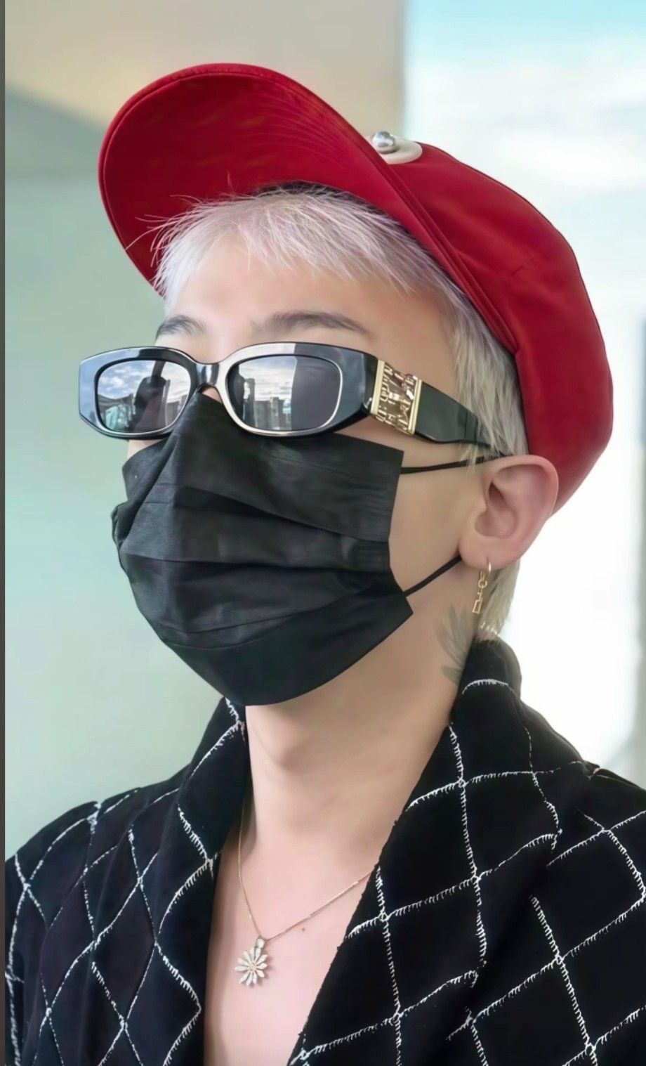 Behind-the-scenes cut of G-DRAGON (BIGBANG)