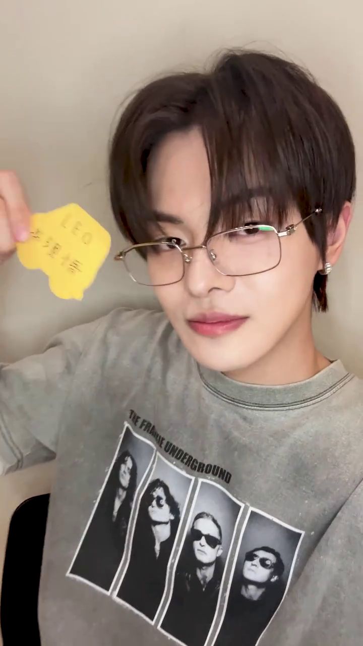 Fandom-recommended wallpaper image of Lee Leo (ALPHA DRIVE ONE)