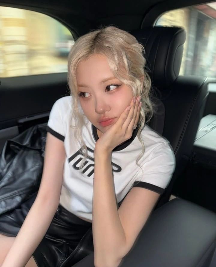 Latest photo of ROSÉ (BLACKPINK)