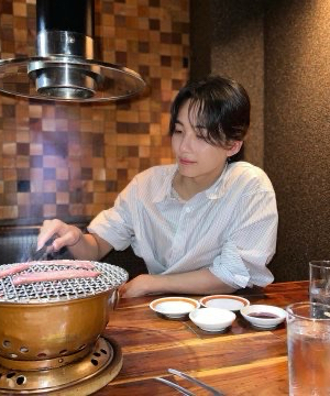 Latest photo of Jeonghan (SEVENTEEN)