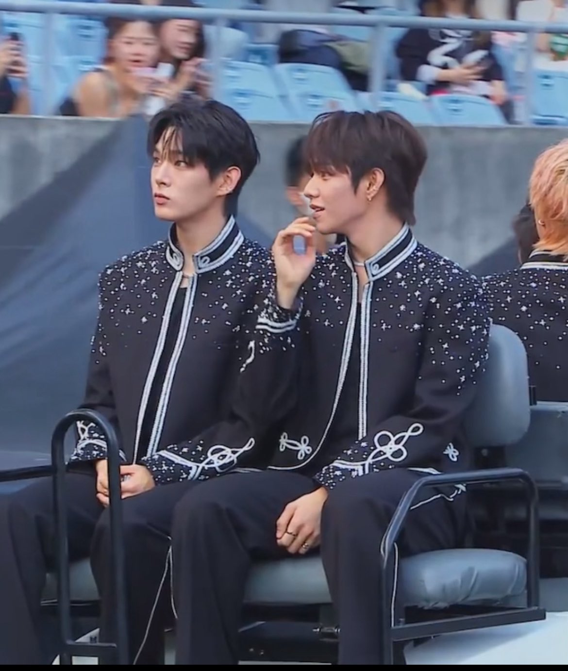 Latest photo of JL (AHOF)