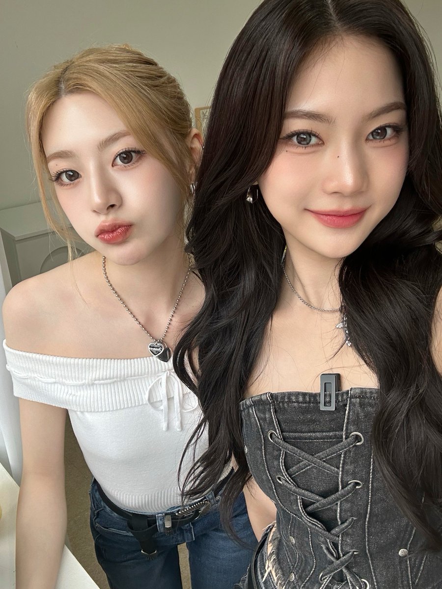 A moment captured by STAYC's fan