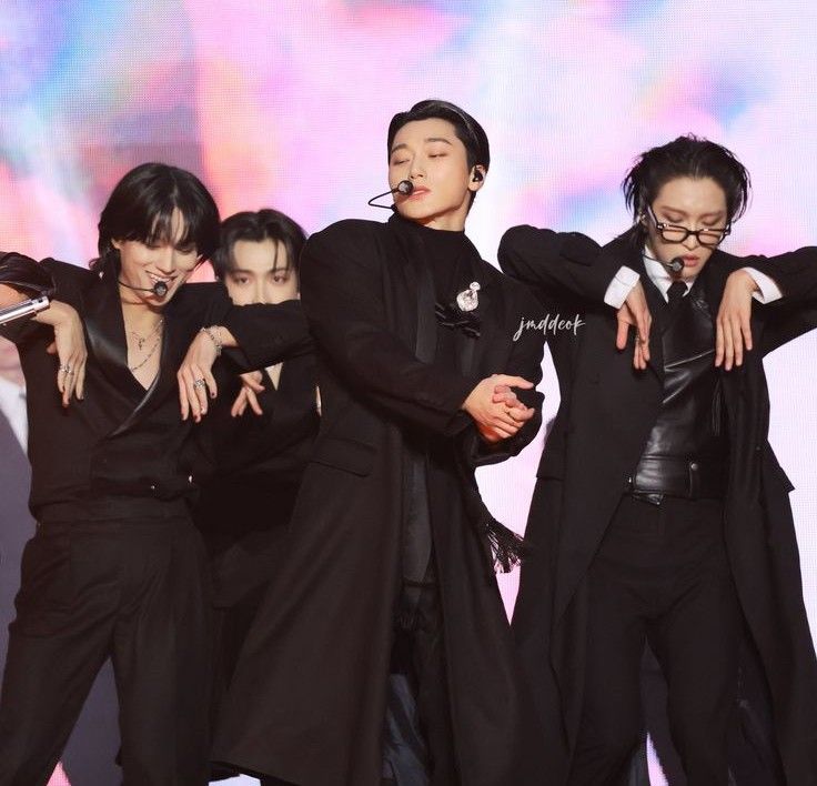 에이티즈 최근 활동샷