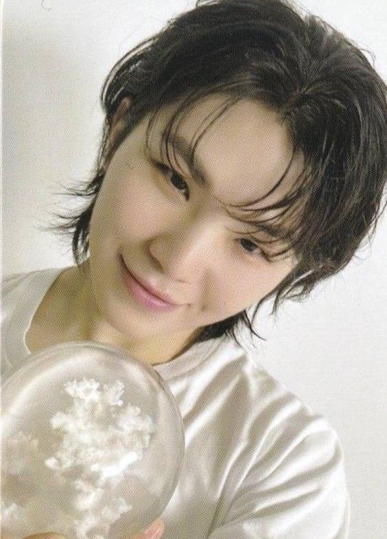 Behind-the-scenes cut of Woozi (SEVENTEEN)
