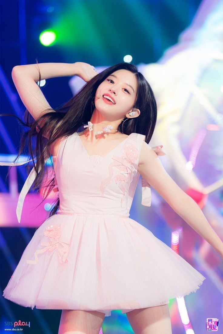 Recent activity shot of Minju (ILLIT)