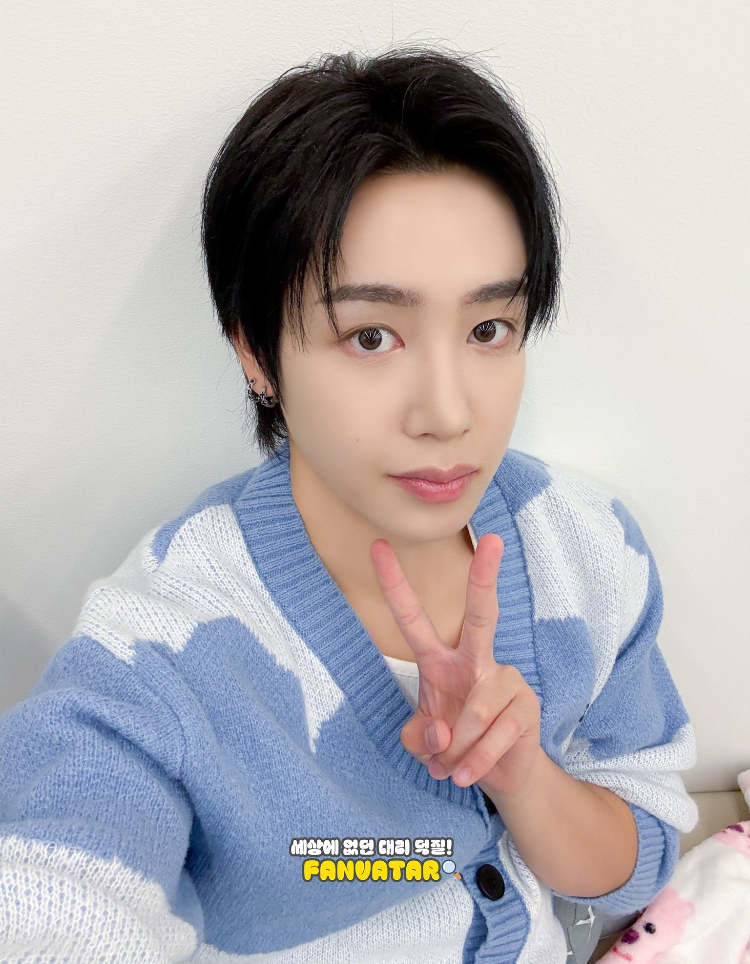 A moment captured by Hunter (Xikers)'s fan