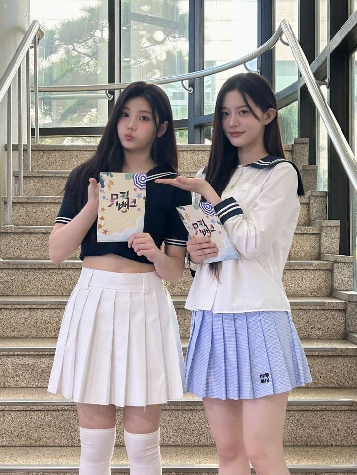 Recent activity shot of Wonhee (ILLIT)