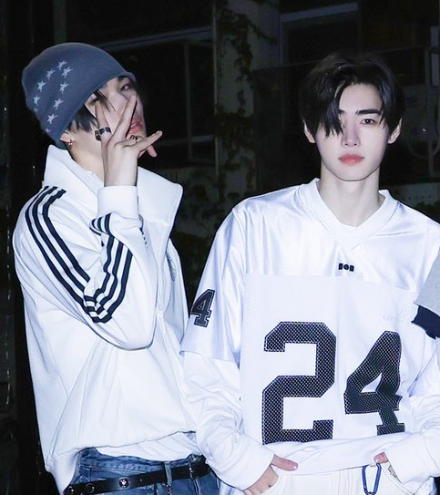 Foto terbaru NI-KI (ENHYPEN)
