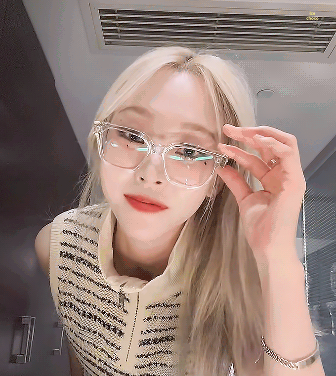 A moment captured by Moonbyul (MAMAMOO)'s fan