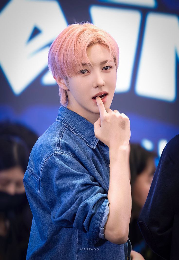 Recent activity shot of Renjun (NCT DREAM)