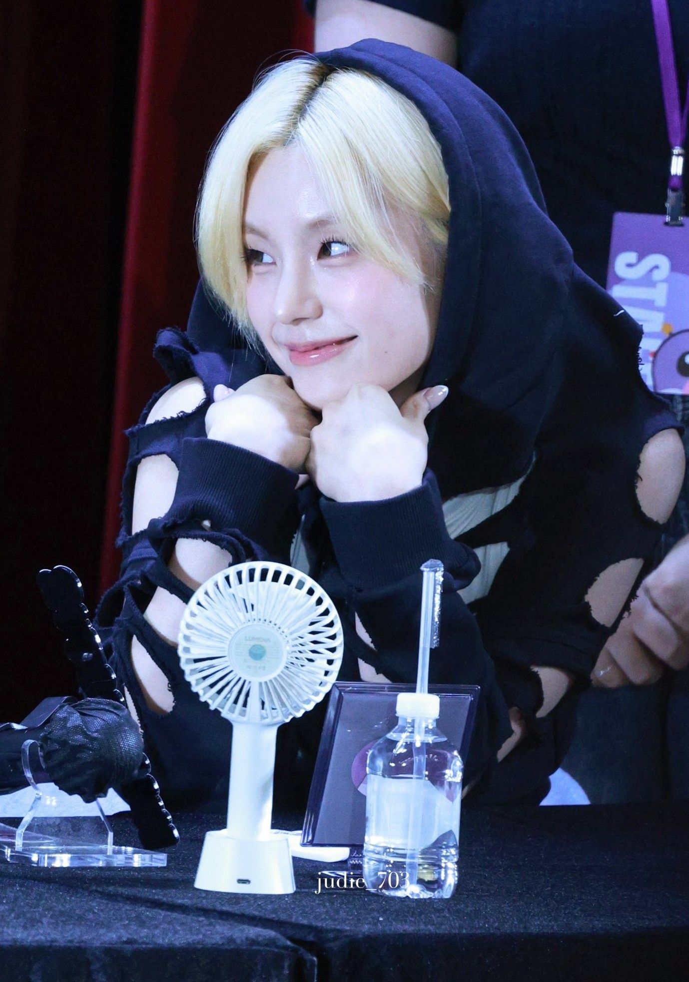 A moment captured by Yeji (ITZY)'s fan