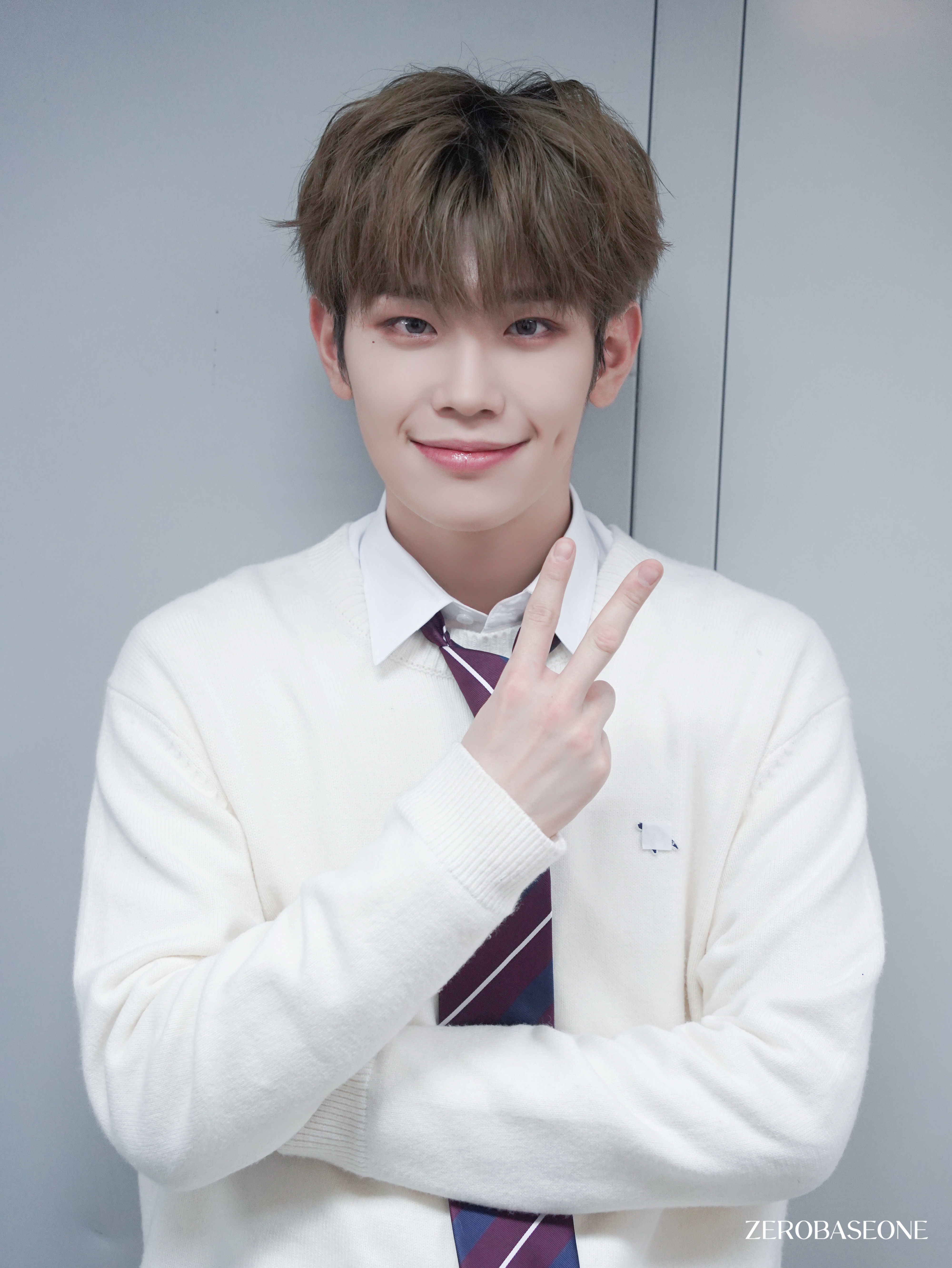 Latest photo of Kim Taerae (ZEROBASEONE)
