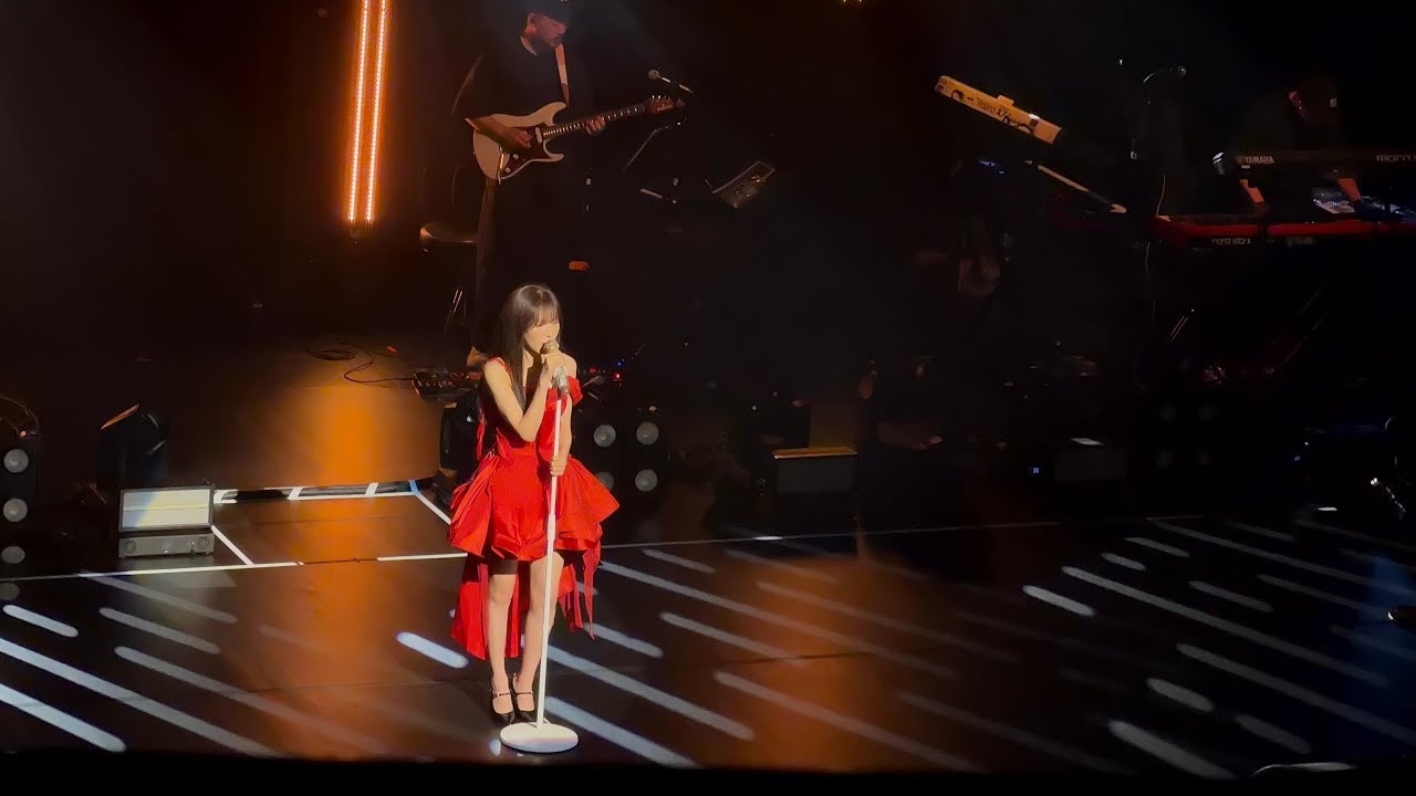 Behind-the-scenes cut of Wendy (Red Velvet)