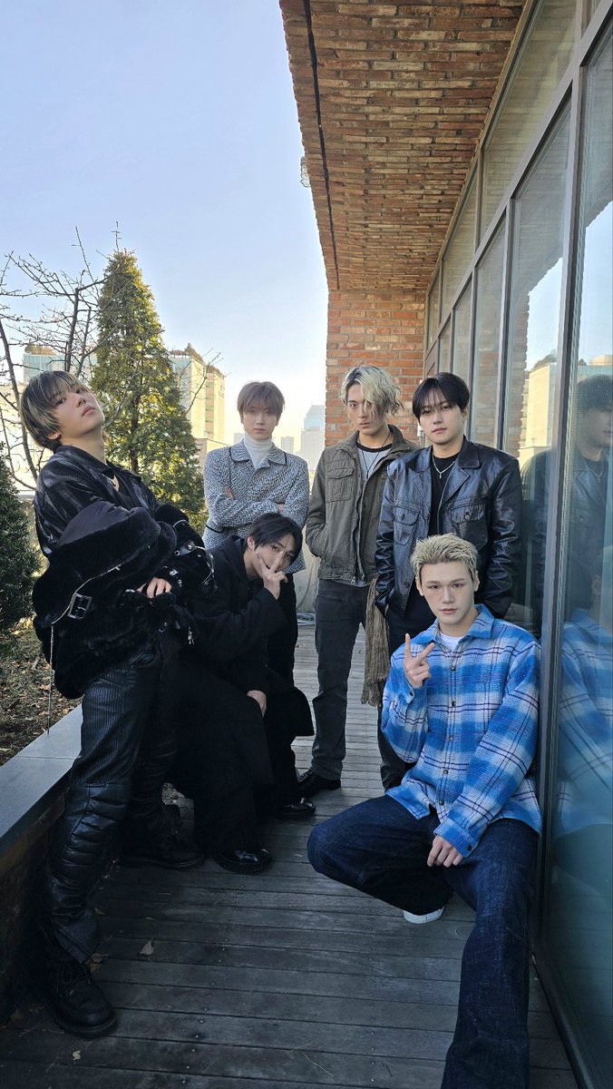 Behind-the-scenes cut of JUST B